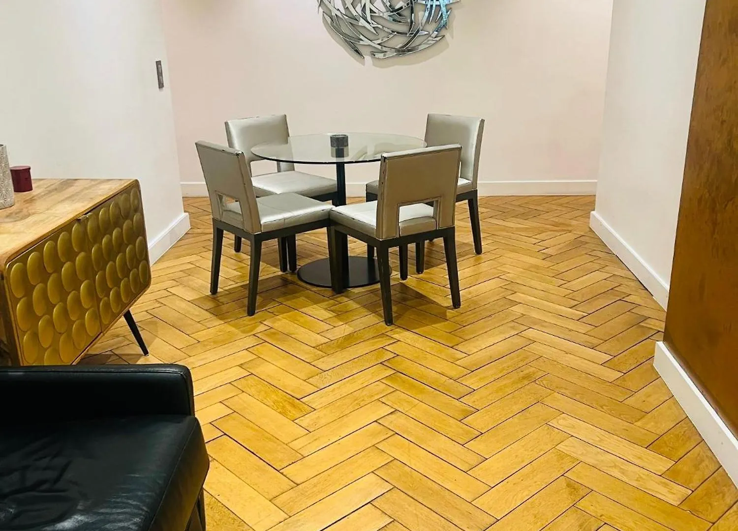 Appartement Tour Eiffel Montaigne Paris