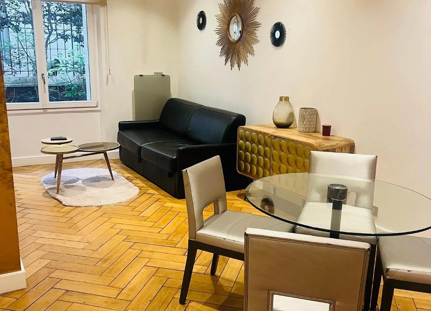 Appartement Tour Eiffel Montaigne Paris 0*,